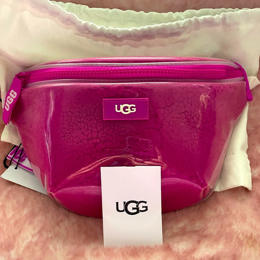 UGG NATASHA BELT BAG CLEAR- DRAGONFRUIT